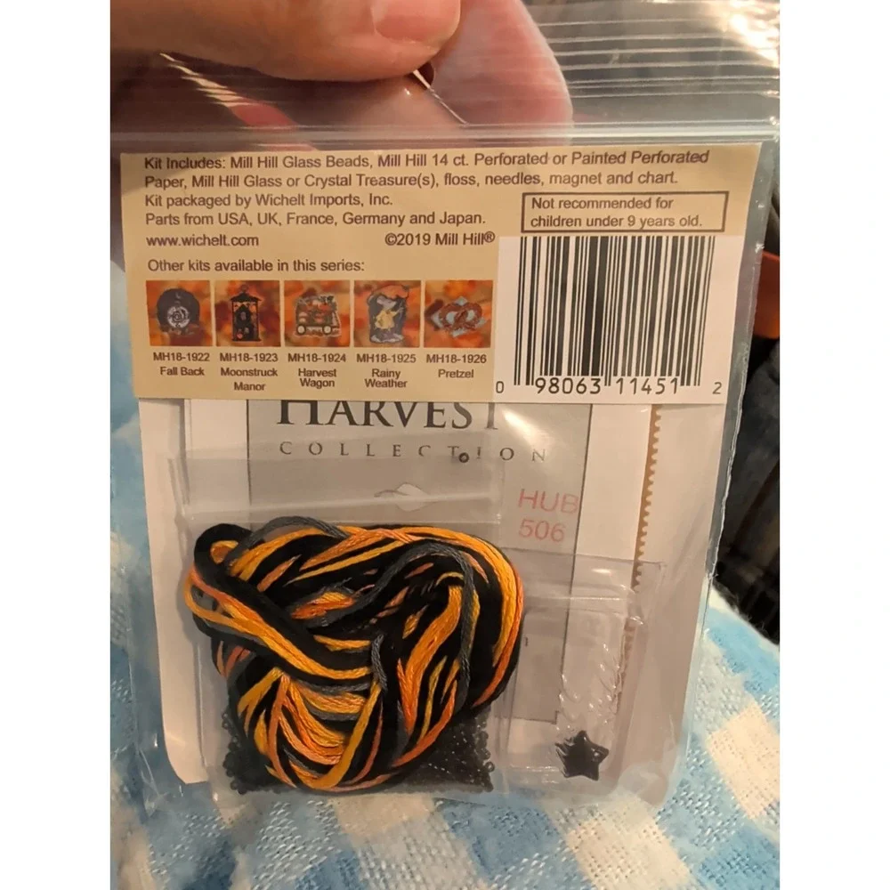 New Kit Mill Hill Glass Counted Bead Autumn Harvest MH18-1921 Taboo Kitty